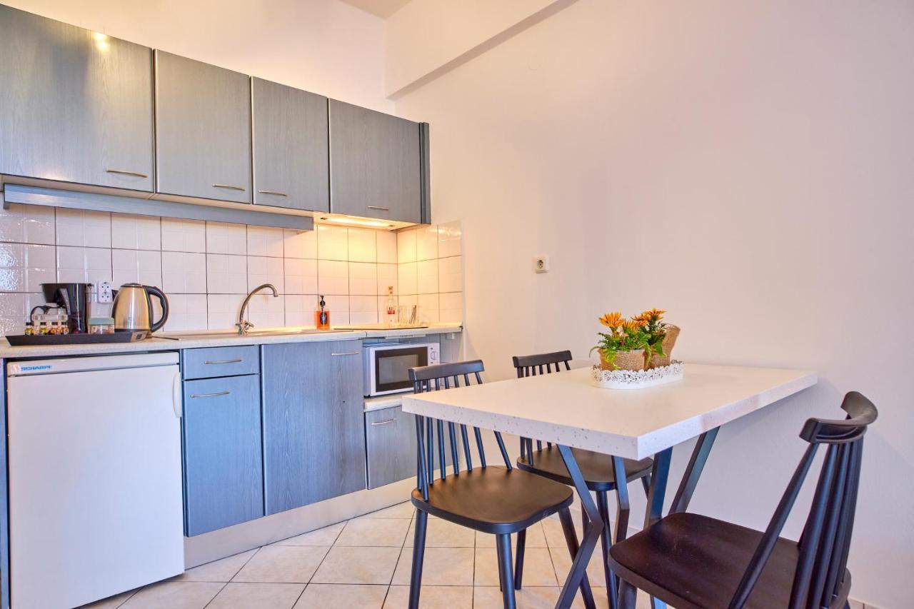 Logas Beach Studios Peroulades  Dış mekan fotoğraf
