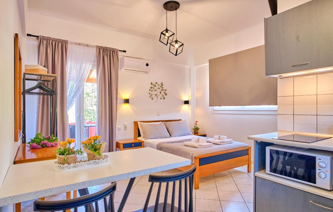Logas Beach Studios Peroulades  Dış mekan fotoğraf