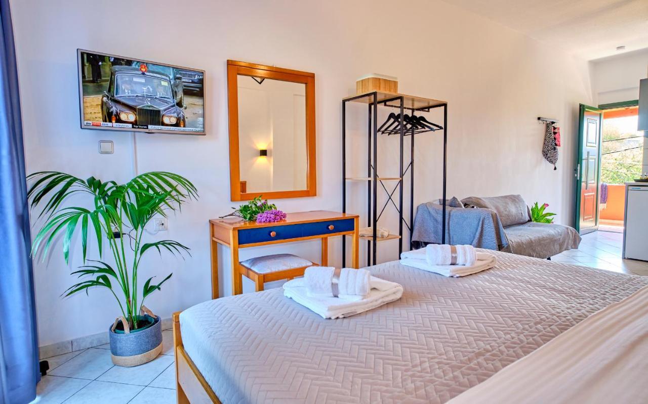 Logas Beach Studios Peroulades  Dış mekan fotoğraf
