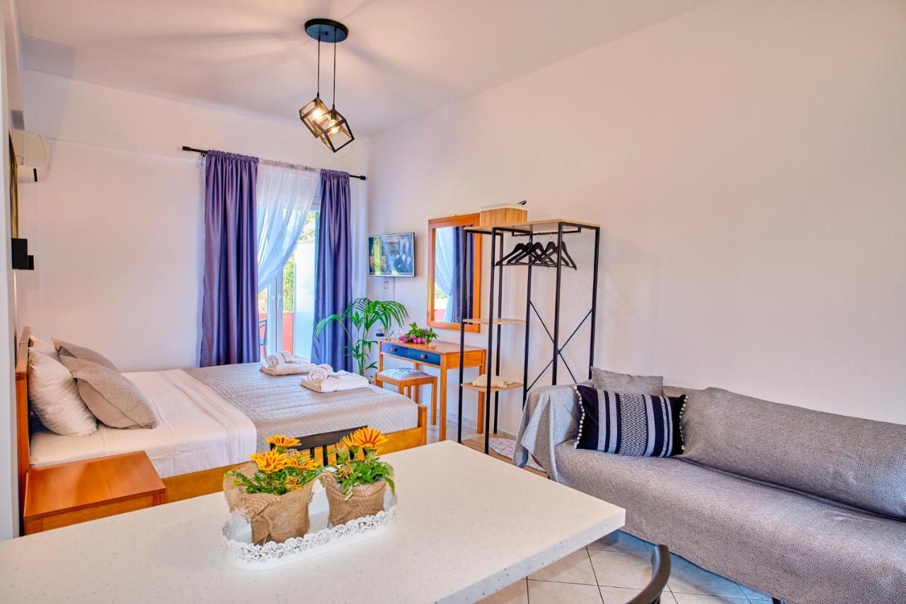 Logas Beach Studios Peroulades  Dış mekan fotoğraf